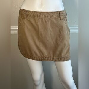 Old Navy Khaki Mini Skirt Size 4